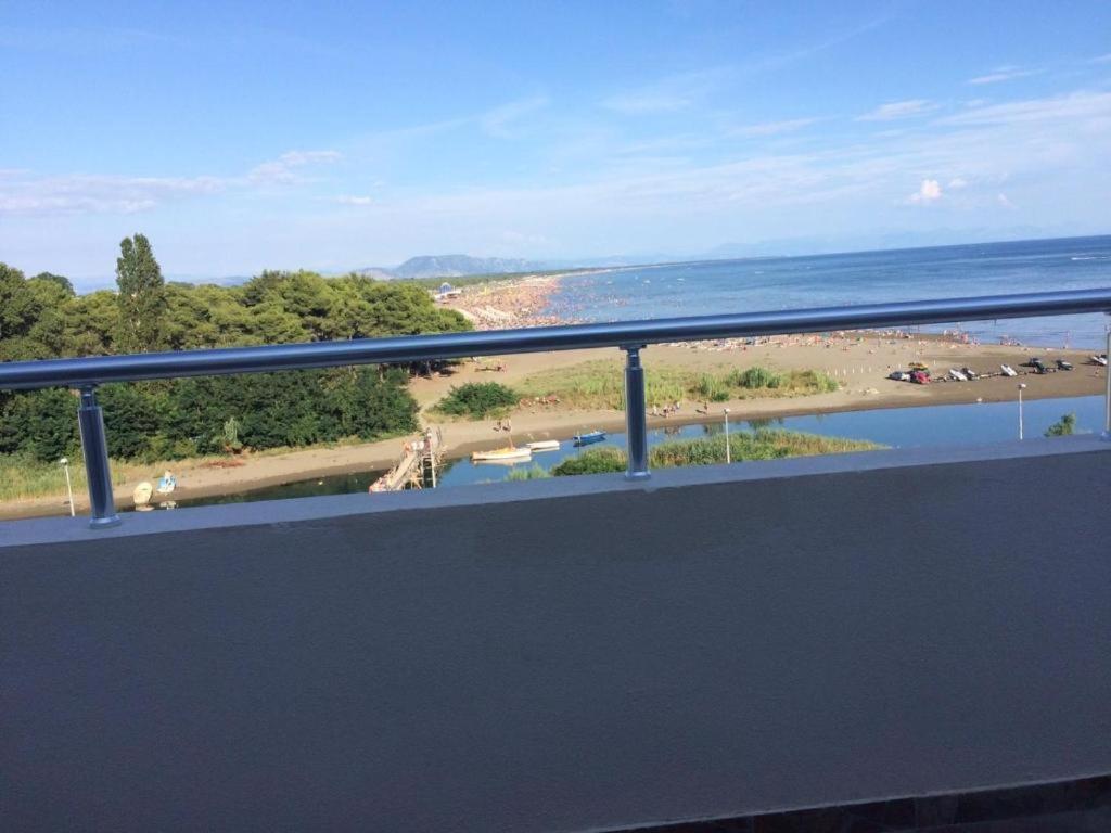 Sand And Sea Apartments 울친 외부 사진