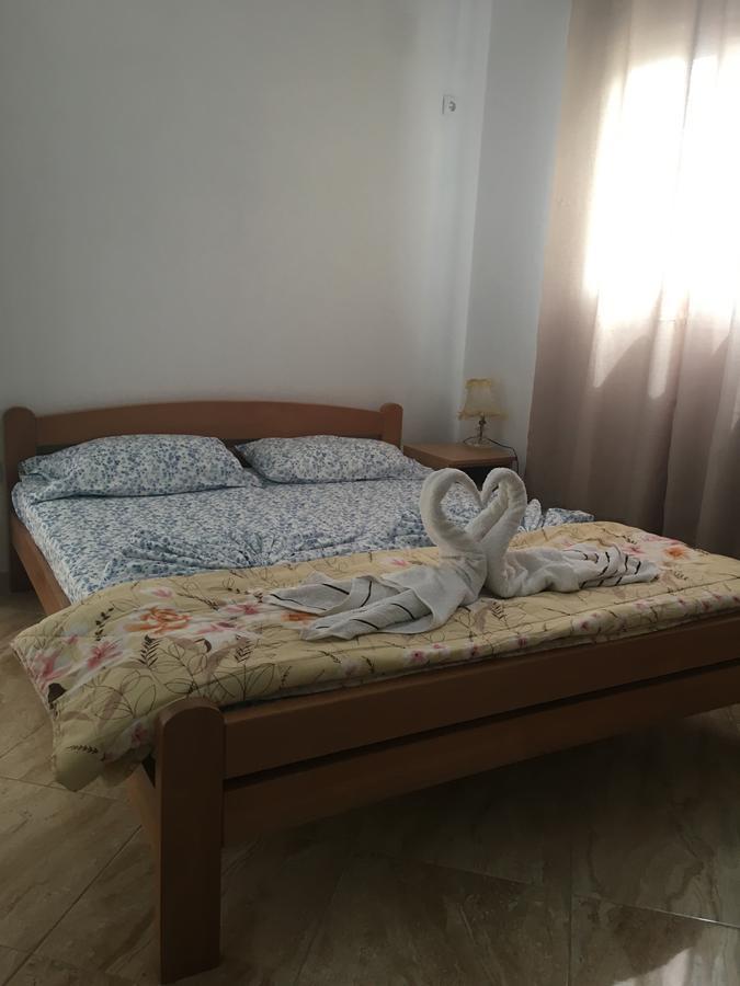 Sand And Sea Apartments 울친 외부 사진