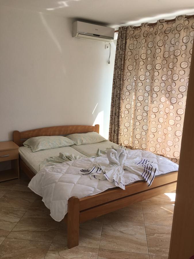 Sand And Sea Apartments 울친 외부 사진